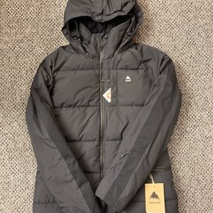Women’s Burton jacket. NWT. Size S.